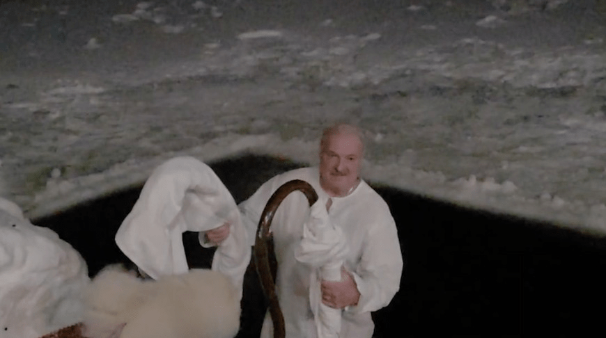 Лукашенко окунулся в проруби