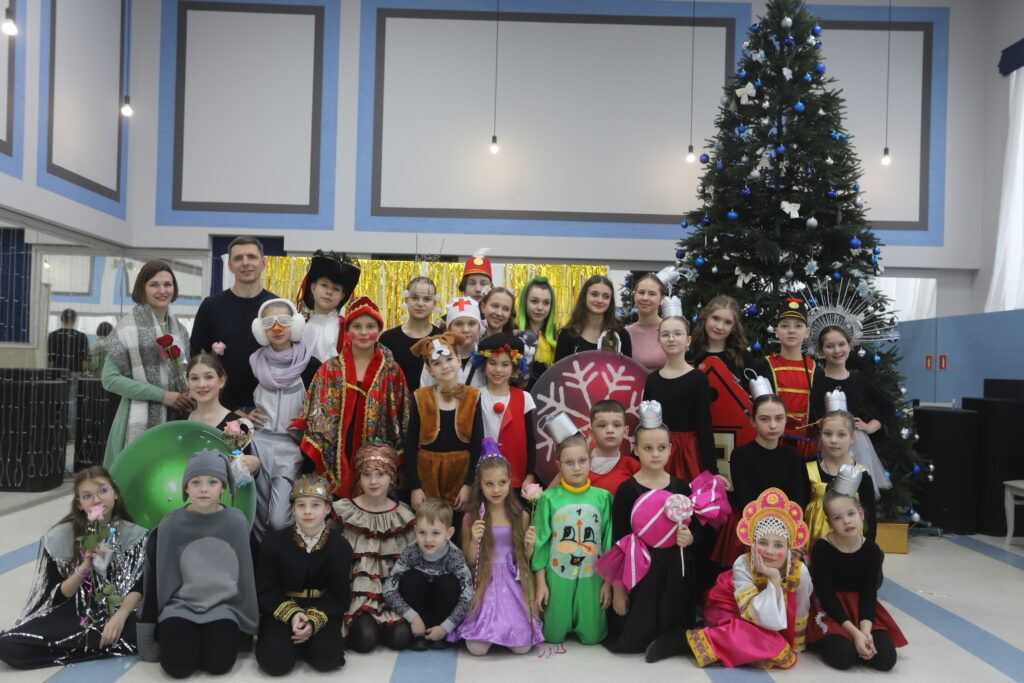 «Время радоваться!» Рождественский спектакль состоялся на сцене Дома культуры