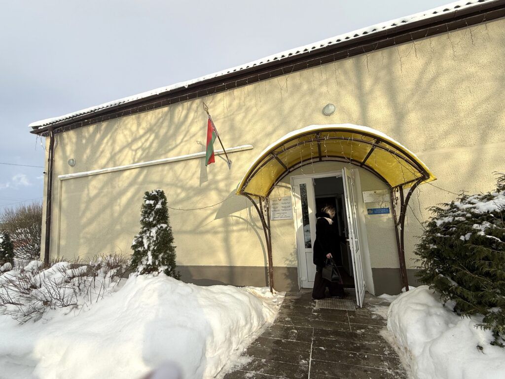 Николай Парамонов провел выездной прием граждан в Плисском сельсовете