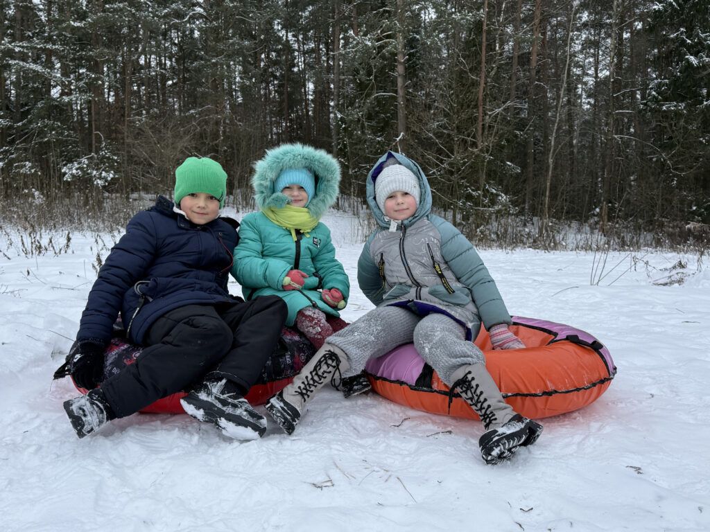 Посмотрели, как последние дни каникул дети проводили в Слободе