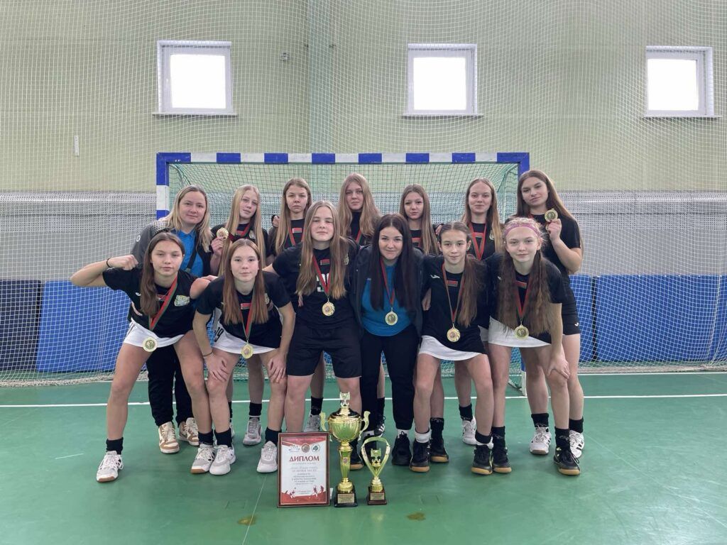 Хоккеистки «Виктории» одержали победу на Первенстве республики