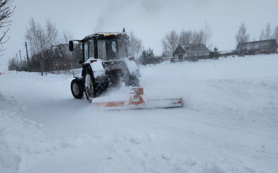 «Спасибо за помощь, терпение и понимание». Курганский сельисполком благодарит жителей за уборку снега