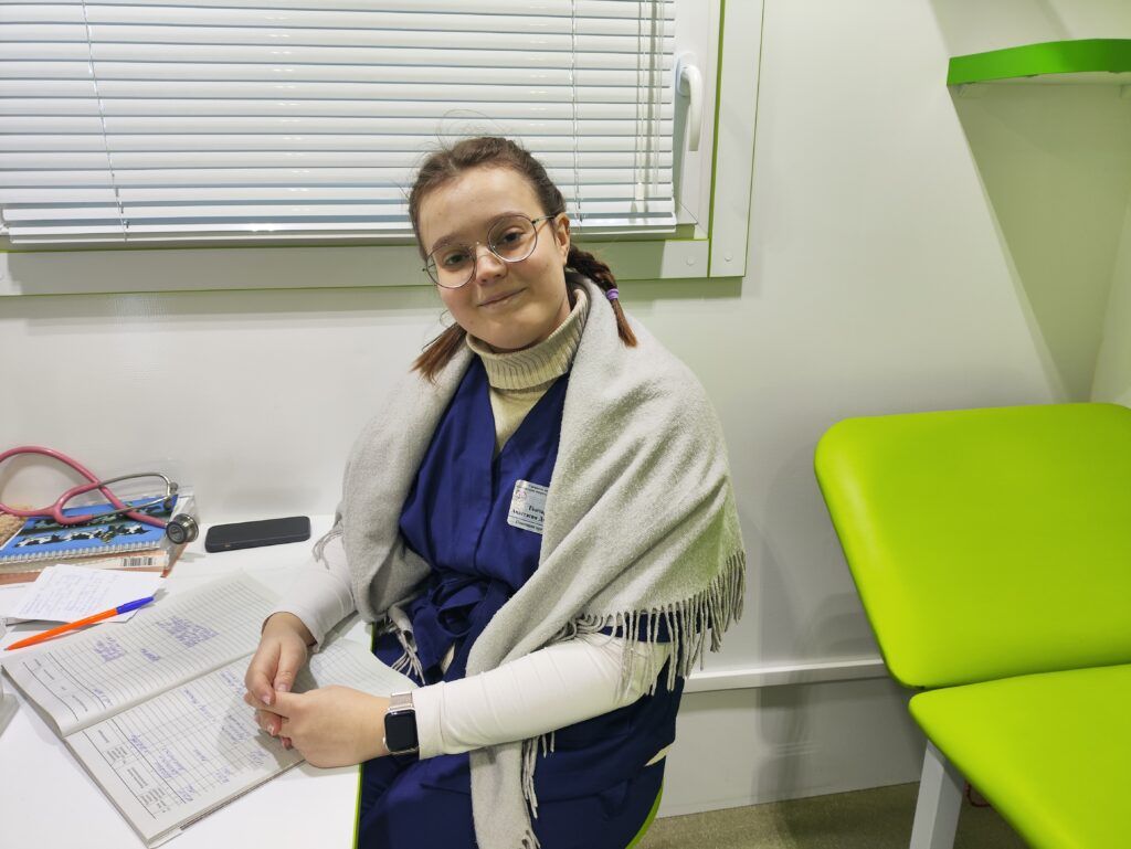 Какую помощь оказывают медики сельчанам?