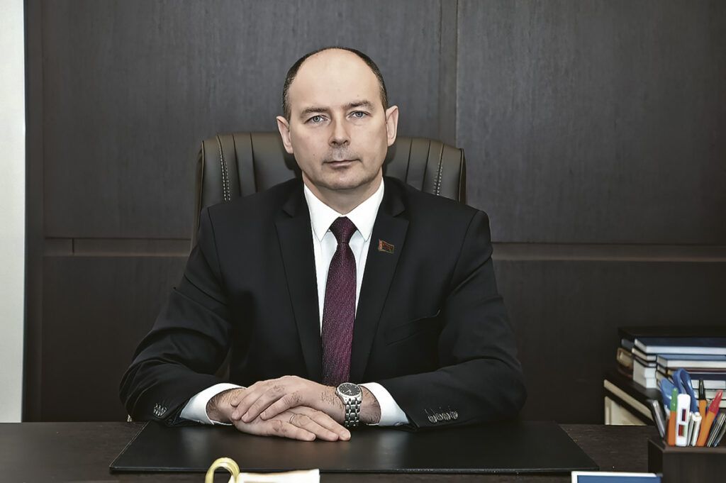 Губернатор поздравил работников землеустроительной и картографо-геодезической службы с профессиональным праздником