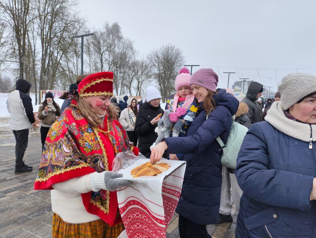 Приходи поскорее, весна! Посмотрели, как на Смолевиччине Масленицу отметили 