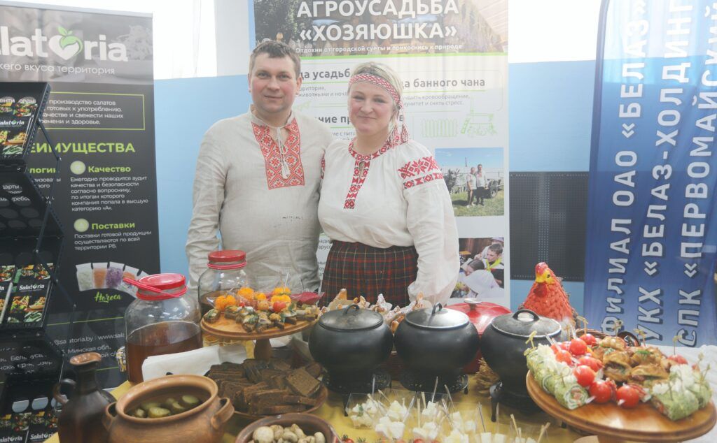 На Смолевиччине чествуют передовиков и угощают лучшими продуктами района