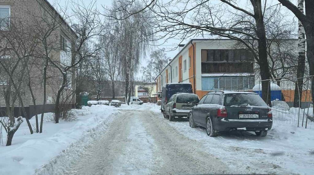 Жители жалуются на работу ЖКХ, а коммунальщики объясняют свою позицию