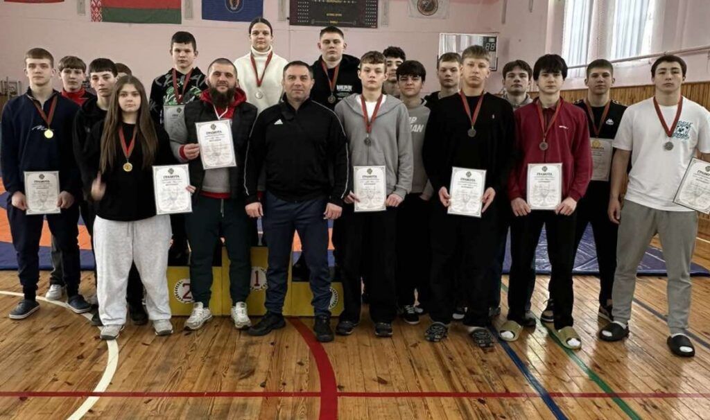 Триумф Смолевиччины на областном первенстве по вольной борьбе: привезли 10 медалей
