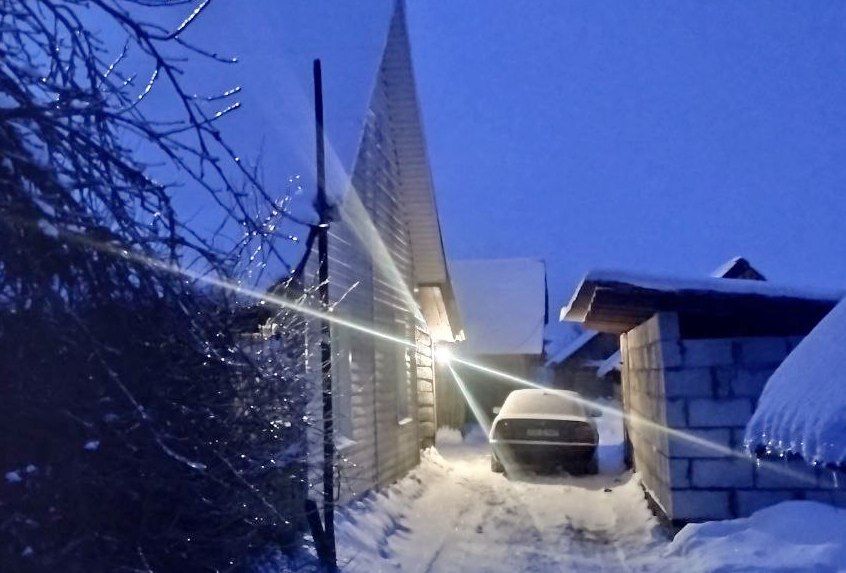 Колол дрова, а попался на краже