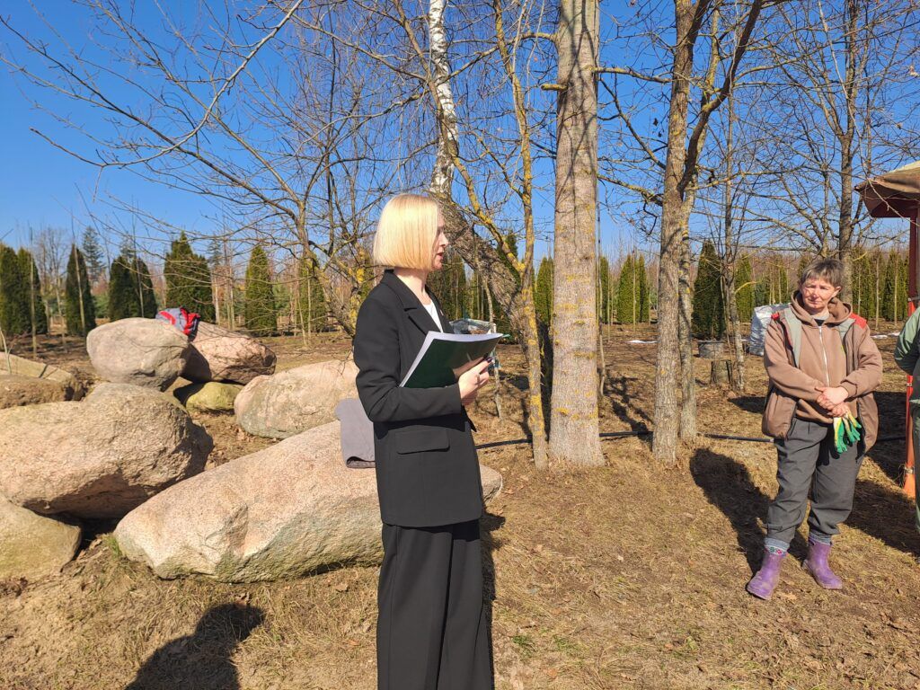 На встрече с коллективом «Красного Клена» обсудили развитие села и малых городов