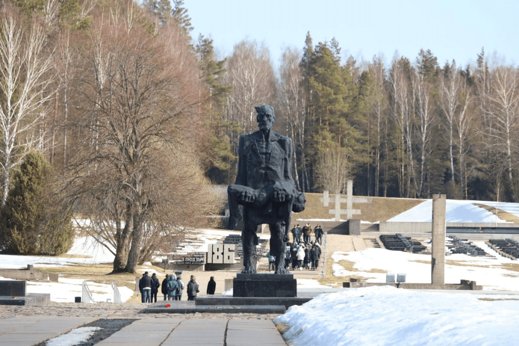  В Хатыни показали то, что раньше хранили только в семейных альбомах