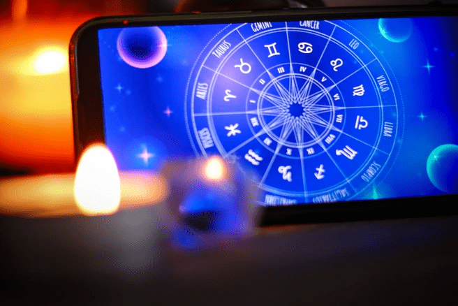 Гороскоп на 23 марта: Овнам пора притормозить, а Весам — довериться интуиции