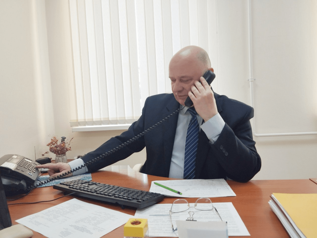 Депутат Юрий Марецкий провел прямую линию с гражданам