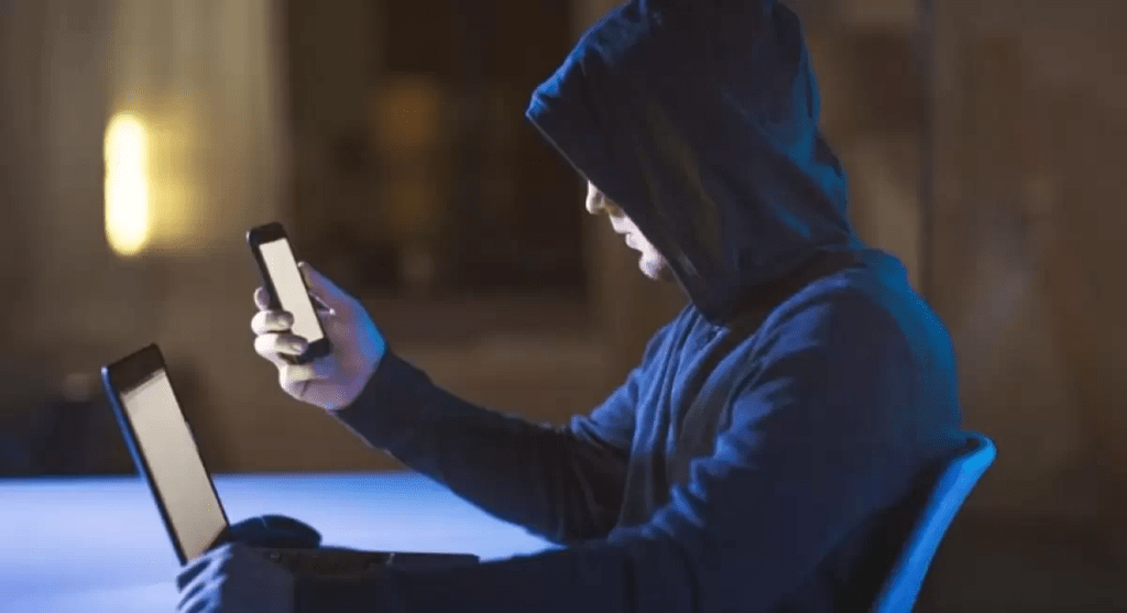 Мошенники под видом спецоперации выманили у жителя Слободы 40 тысяч рублей