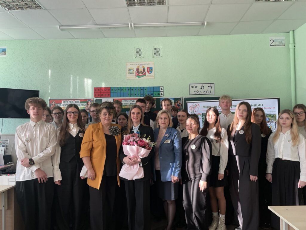 Председатель районного БСЖ приняла участие в Едином уроке в школах города