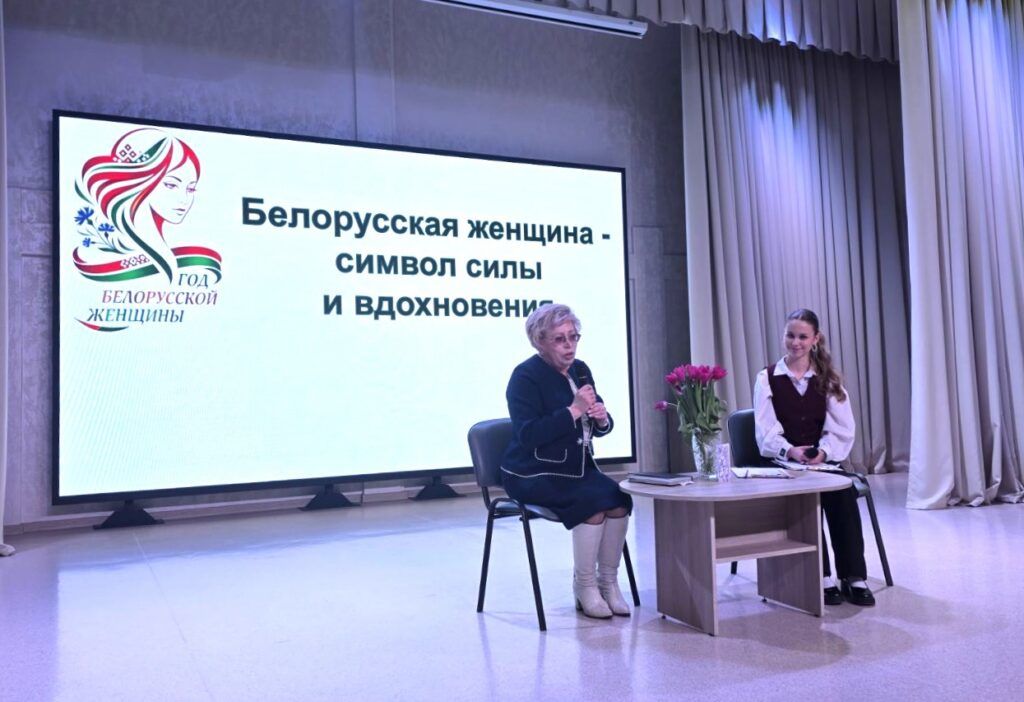 «Наш город ждет красивое будущее». Марина Клюева ответила на вопросы старшеклассников