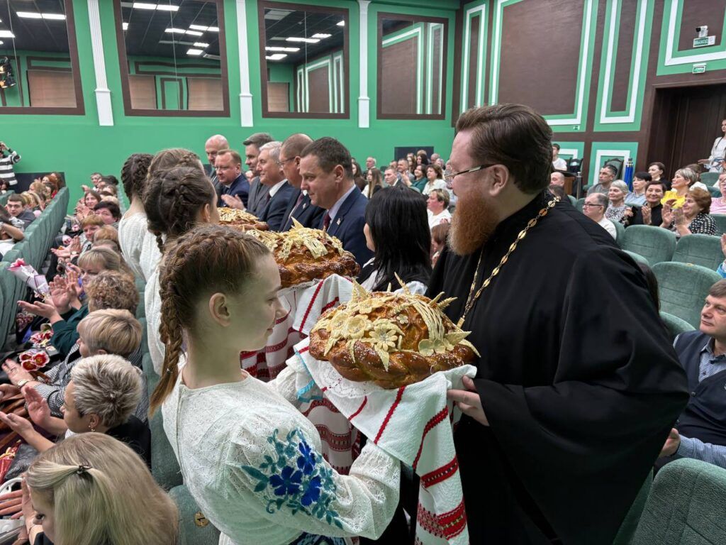 Озерицкий-Агро подвел итоги работы за прошедший год. Узнали, кого наградили за труд