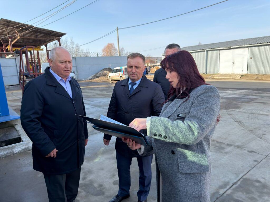 Помощник Президента посетил «Дорэлектромаш» в Смолевичах: диалог шел о будущем частного машиностроения