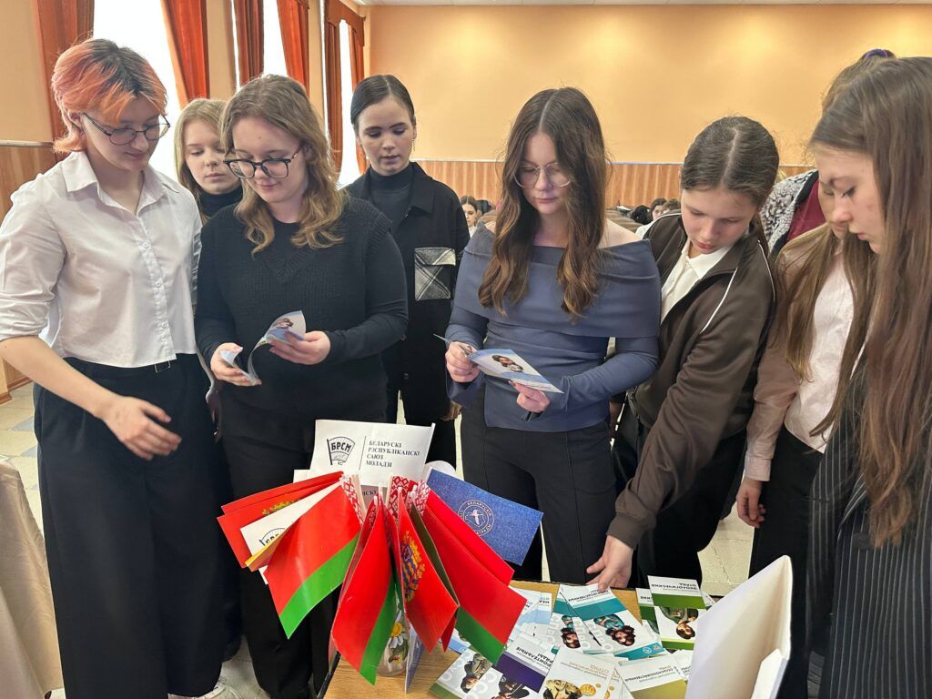 Как старшеклассникам Плисской школы провести лето в студотряде