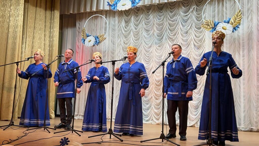 Концерт к Году белорусской женщины дали в поселке Зеленый Бор