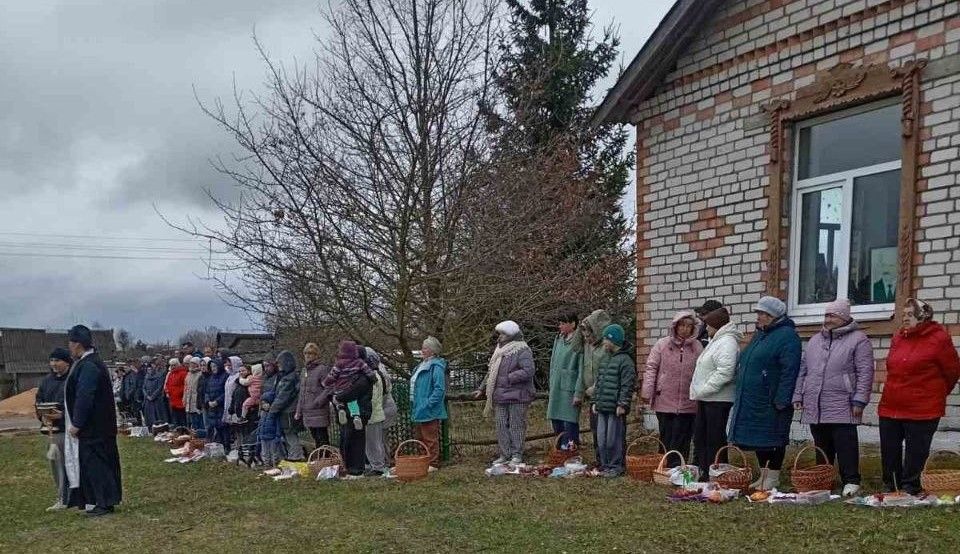 Светлая радость в Жажелке: сельчане встретили праздник молитвой и ароматом куличей