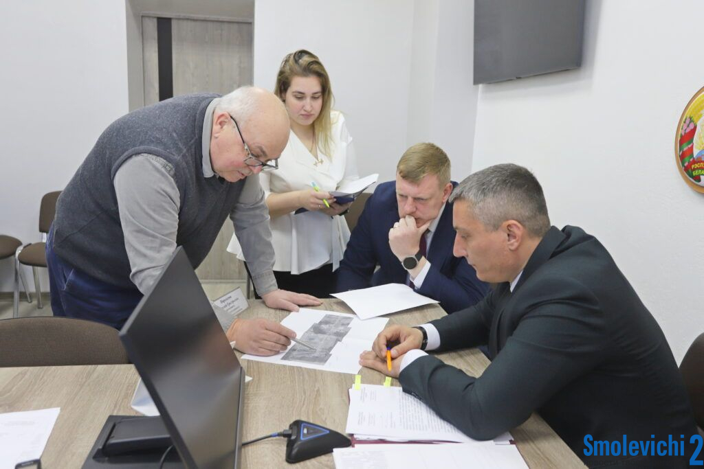 Жилье у храма, помощь после пожара и соседские войны: Николай Парамонов ответил на вопросы граждан
