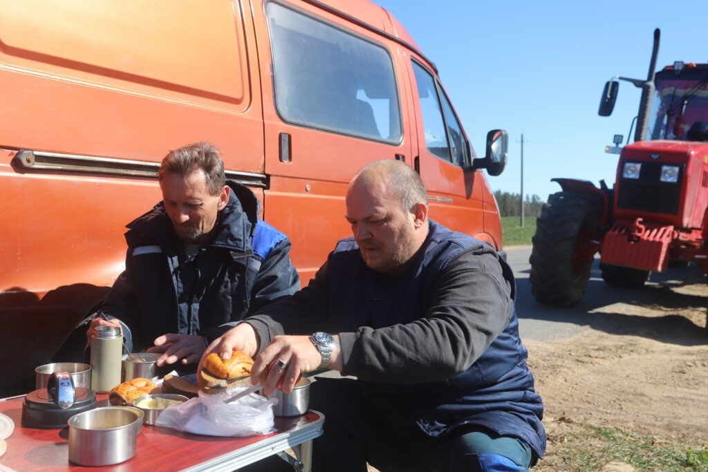 Специалисты Республиканского центра гигиены оценили условия труда аграриев в «Первомайском»