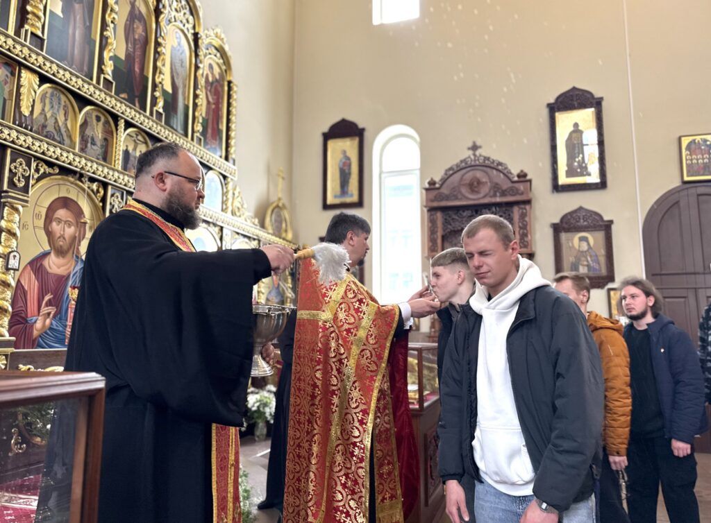 От молитвы до напутствия.  Посмотрели, как в Смолевичах прошел День призывника