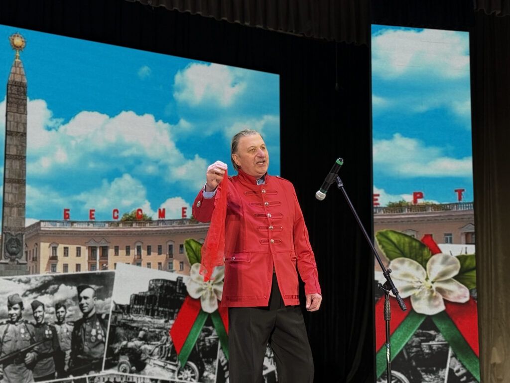 «А душа наша поет». В Смолевичах прошел районный фестиваль ветеранских коллективов