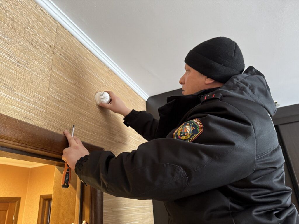 Маленький прибор, который спасает жизни: что нужно знать об автономном пожарном извещателе