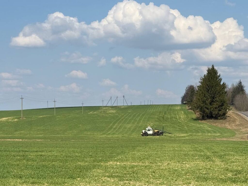 Весна в поле. Посмотрели, как трудятся слободские аграрии