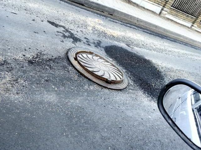 Жительница Смолевичей пожаловалась на качество ремонта дороги по улице Первомайской