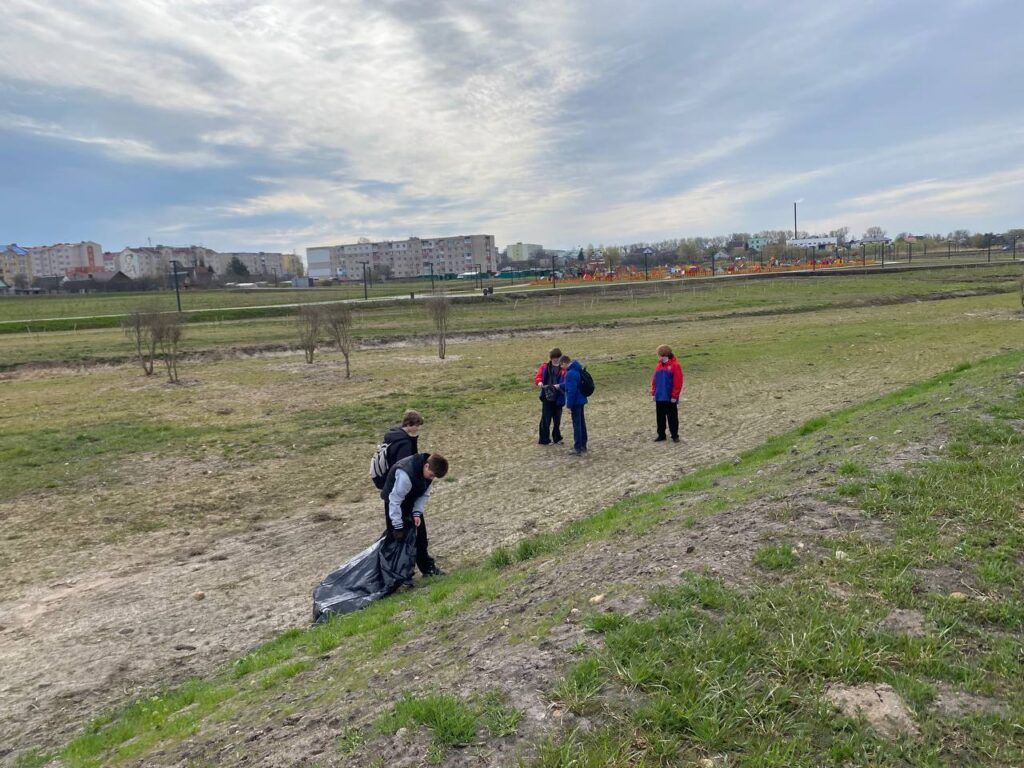 На Смолевичском водохранилище прошел субботник. Узнали, кто наводил порядок