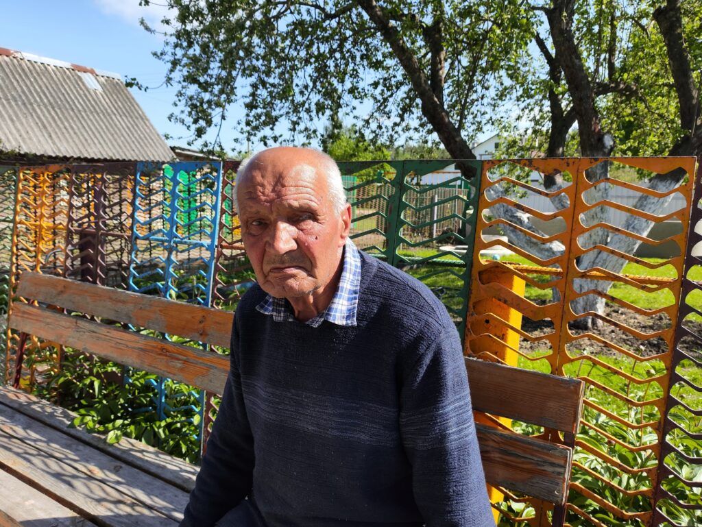 Потерял глаз, но не дело. История 85-ти летнего Павела Даниловича