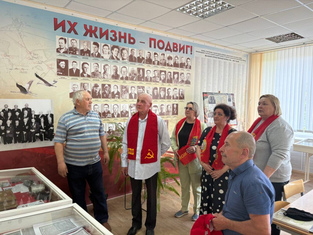 Смолевичские коммунисты провели автопробег по местам боевой славы
