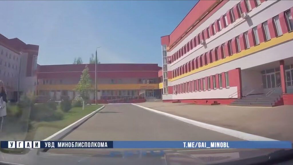11-месячный ребенок проглотил сережку и попал в больницу