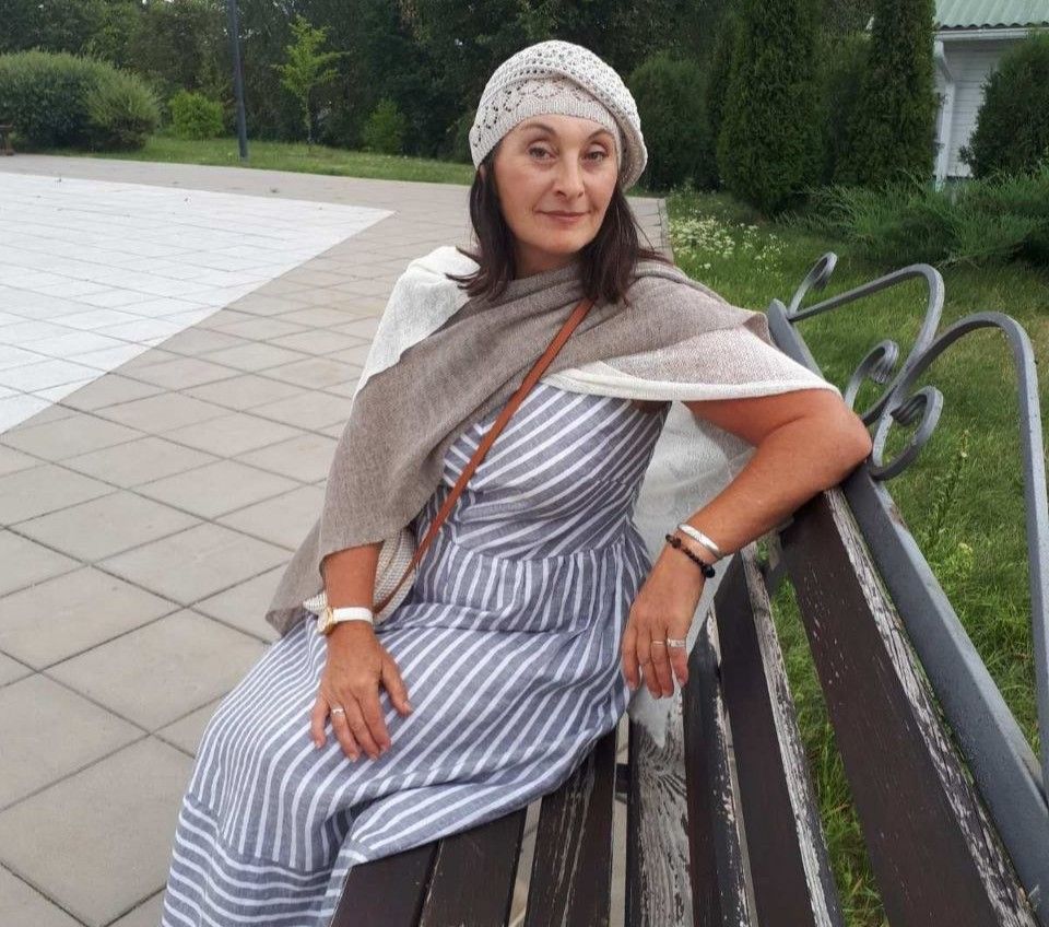 Художница из Забродья: Алиса Ключкина пишет пастелью уходящую деревню