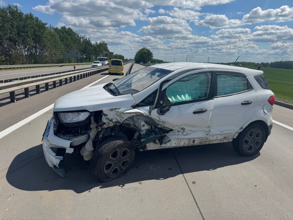Водитель «Жигулей» поехал по встречной и спровоцировал тройное ДТП под Смолевичами