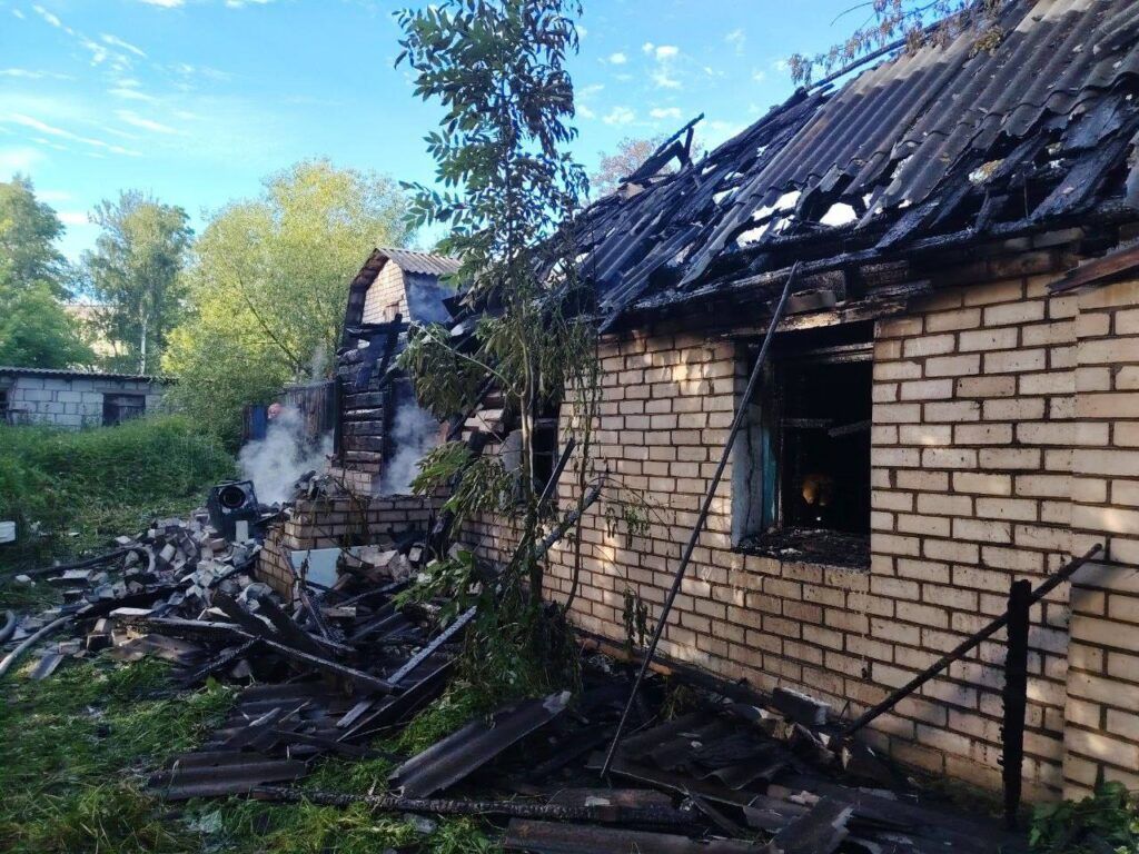 В Плисе горел дом. Обошлось без жертв