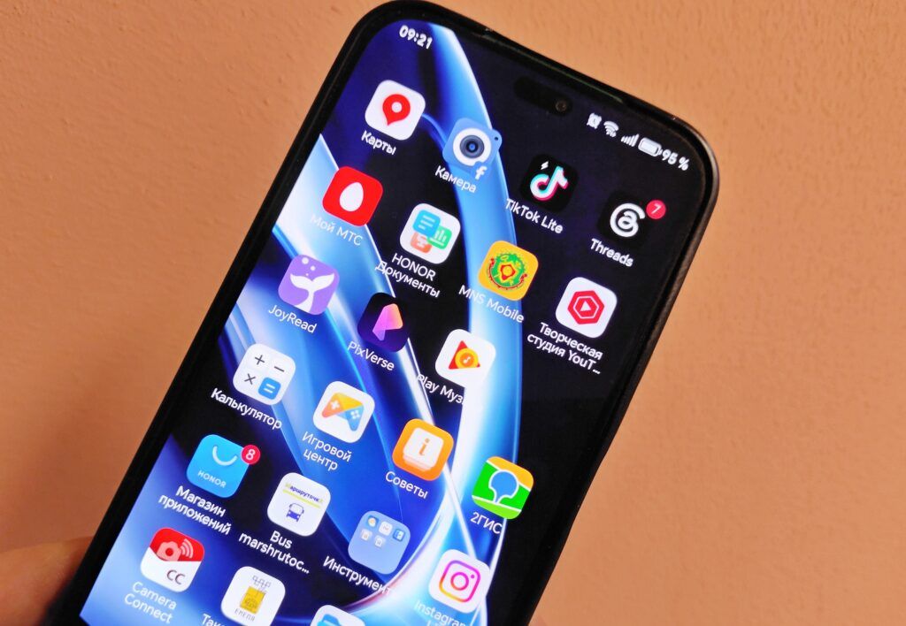 Следователи усиливают контроль за противоправным контентом в Threads и TikTok