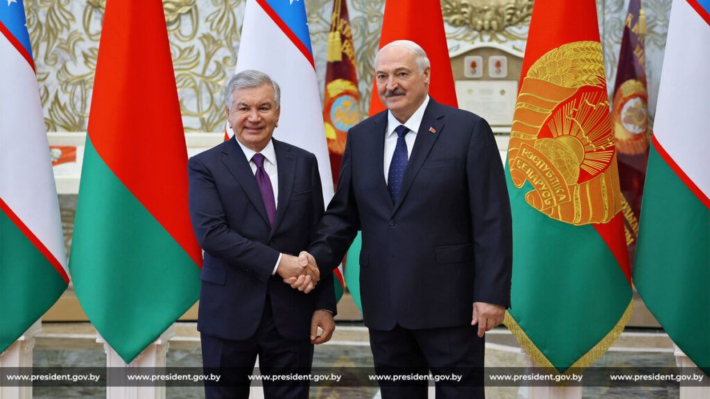 Александр Лукашенко провел переговоры с Президентом Узбекистана Шавкатом Мирзиёевым
