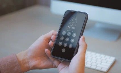 Данные о геолокации клиентов начали собирать с 1 июля белорусские банки для защиты от мошенников