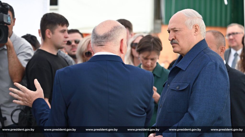 Лукашенко назвал главное условие для господдержки аграриев и призвал отказаться от «хотелок»