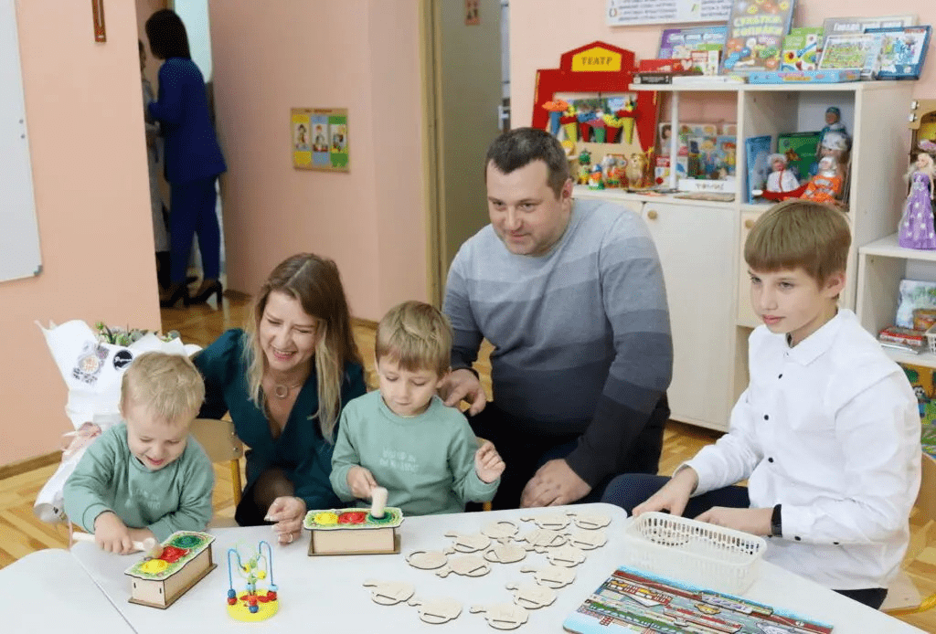 Как сделать осознанное родительство модным трендом? Лукашенко требует выработать действенную формулу