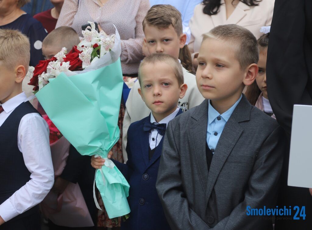 Рассказываем, сколько стоит одеть шестиклассника в школу в Смолевичах