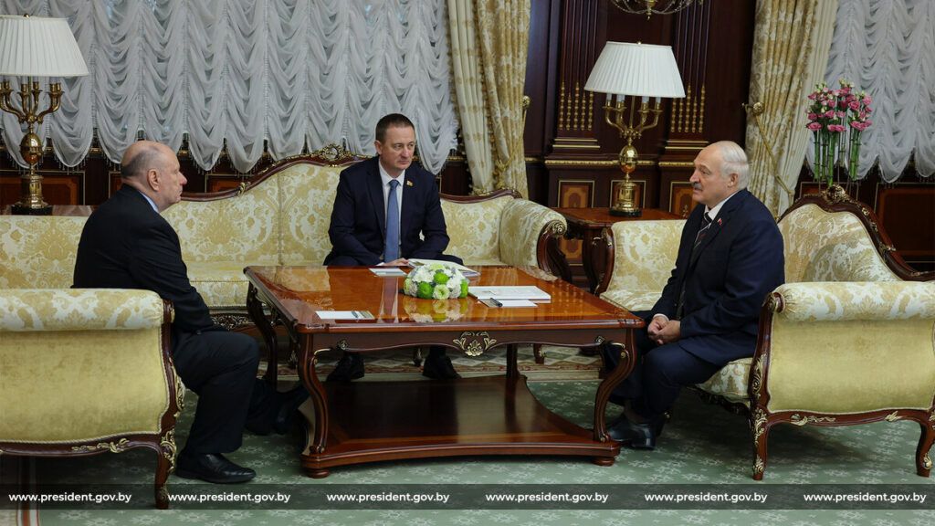 Лукашенко провел встречу с российским бизнесменом Владимиром Потаниным