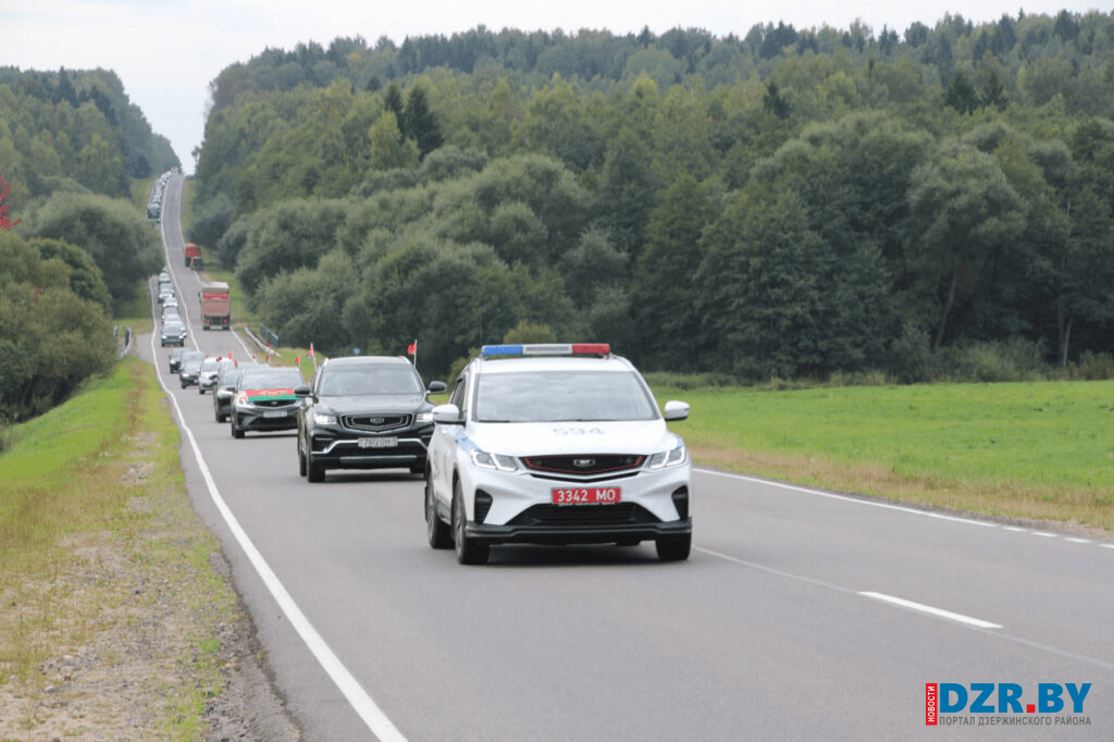Автопробег ко Дню народного единства собрал около 500 участников