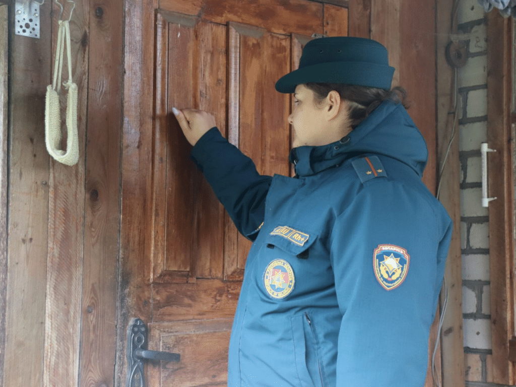 «Дом без пожара» в Жодинском сельсовете – спасатели посещают домовладения и проводят сходы