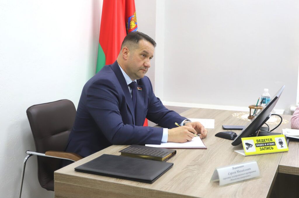 Директор «Миноблпассажиртранса» провел личный прием граждан в Смолевичах