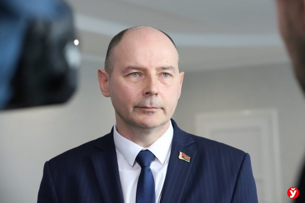 Алексей Кушнаренко адресовал поздравления работникам леса